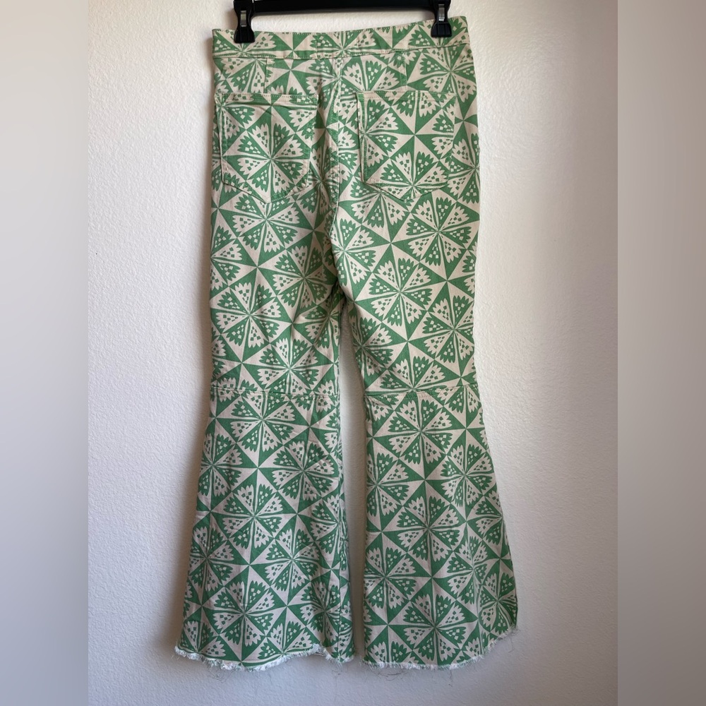 We The Free Green & Beige Geometric Boot Cut Pants Size 27 - Picture 8 of 11